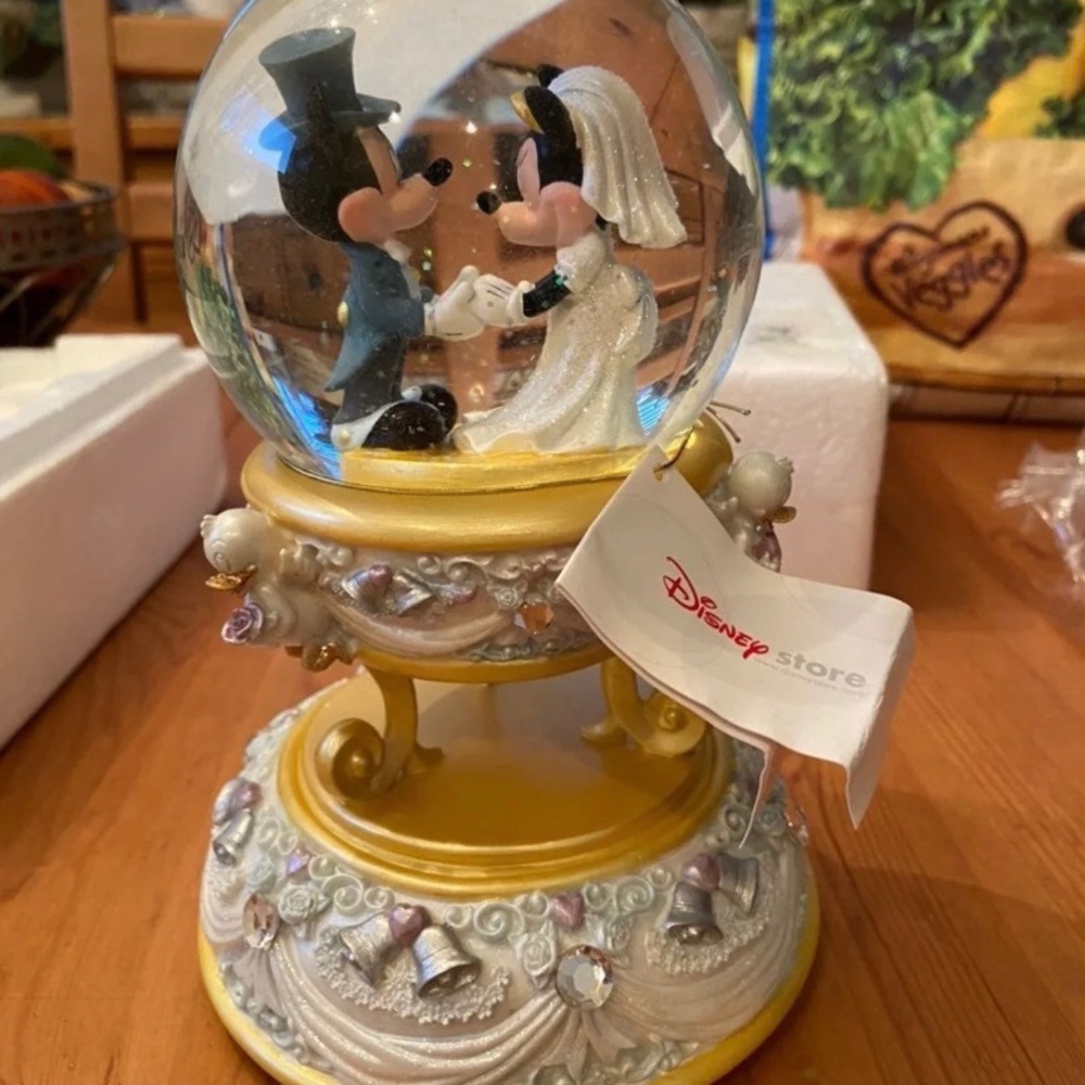 Mickey and Minnie Wedding Snow Globe